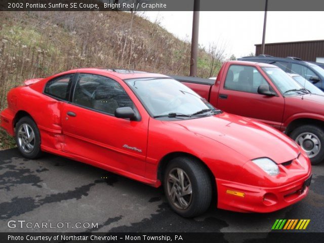 2002 Pontiac Sunfire SE Coupe in Bright Red