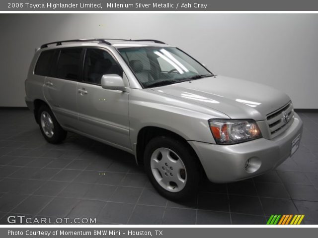 2006 Toyota Highlander Limited in Millenium Silver Metallic