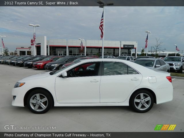 2012 Toyota Camry SE in Super White