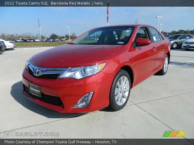 2012 Toyota Camry XLE in Barcelona Red Metallic