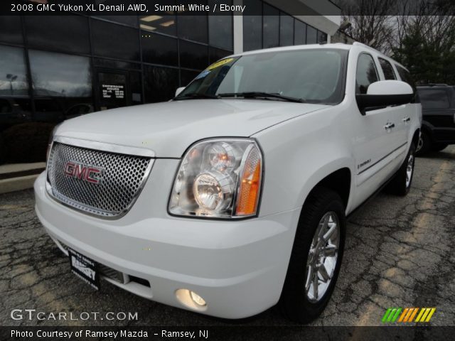 2008 GMC Yukon XL Denali AWD in Summit White