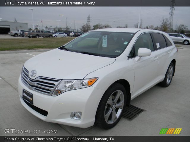2011 Toyota Venza V6 in Blizzard Pearl White