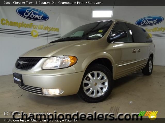 2001 Chrysler Town & Country LXi in Champagne Pearl