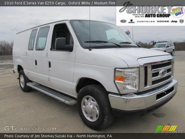 2010 Ford E Series Van E250 Cargo in Oxford White