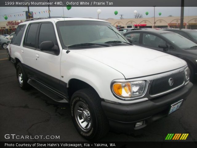 1999 Mercury Mountaineer 4WD in Oxford White
