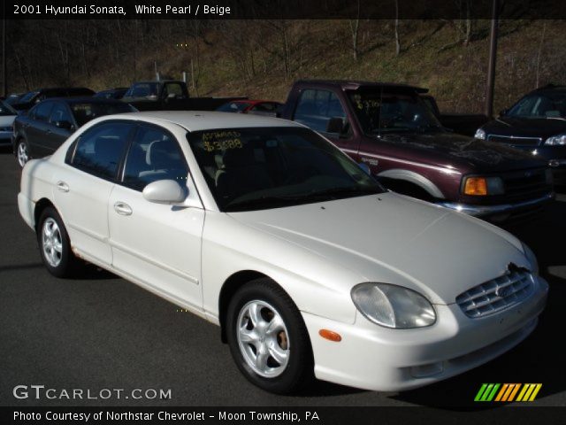 2001 Hyundai Sonata  in White Pearl