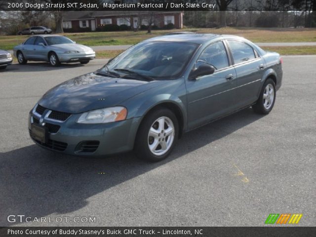 2006 Dodge Stratus SXT Sedan in Magnesium Pearlcoat