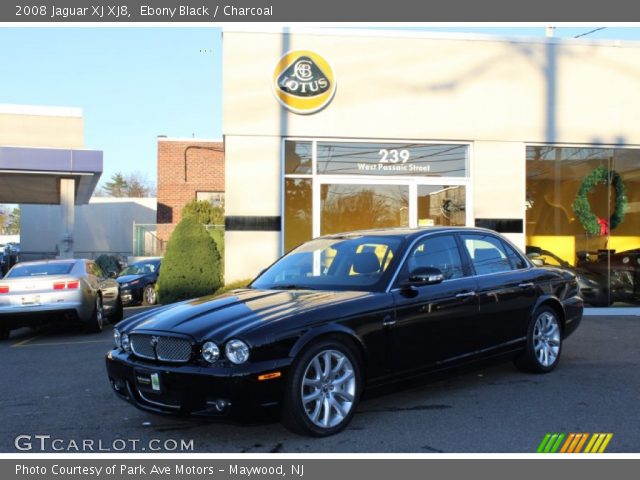 2008 Jaguar XJ XJ8 in Ebony Black