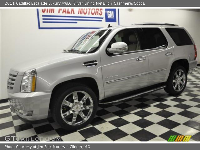 2011 Cadillac Escalade Luxury AWD in Silver Lining Metallic