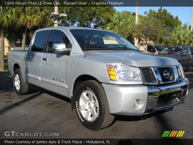 2006 Nissan Titan LE Crew Cab in Radiant Silver