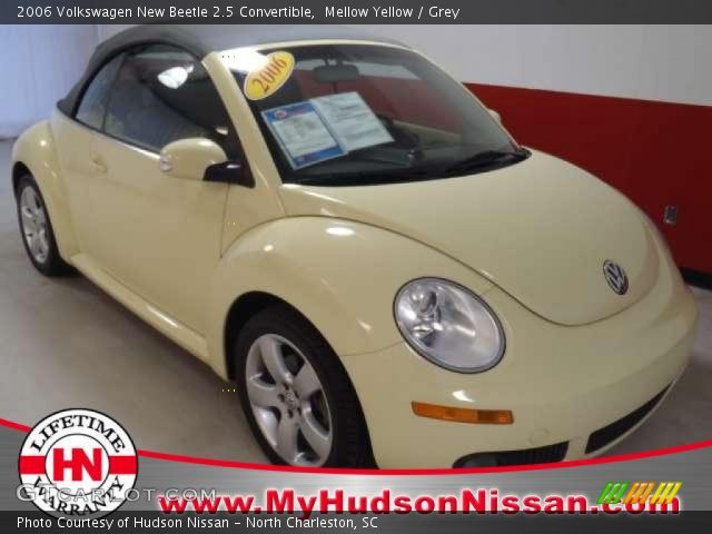 2006 Volkswagen New Beetle 2.5 Convertible in Mellow Yellow