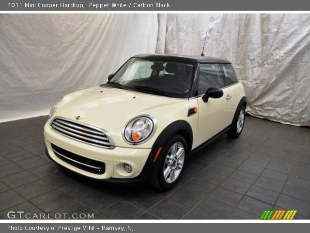 2011 Mini Cooper Hardtop in Pepper White