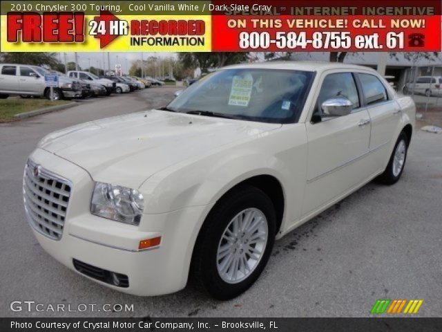 2010 Chrysler 300 Touring in Cool Vanilla White