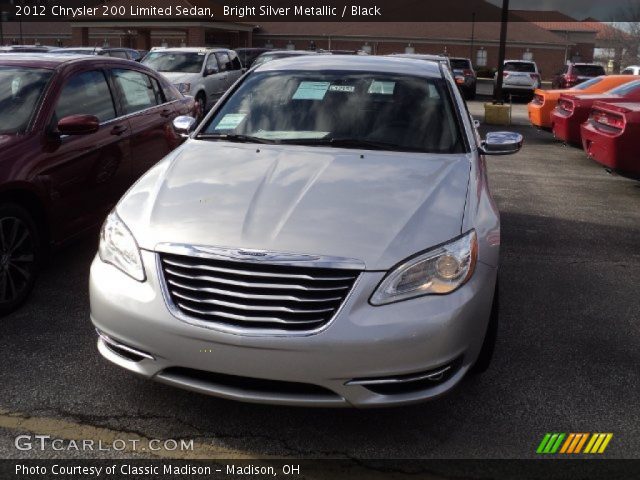 2012 Chrysler 200 Limited Sedan in Bright Silver Metallic