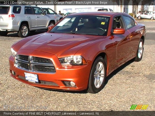 2011 Dodge Charger Rallye in Toxic Orange Pearl