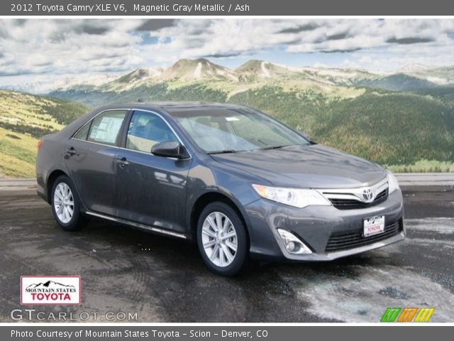 2012 Toyota Camry XLE V6 in Magnetic Gray Metallic