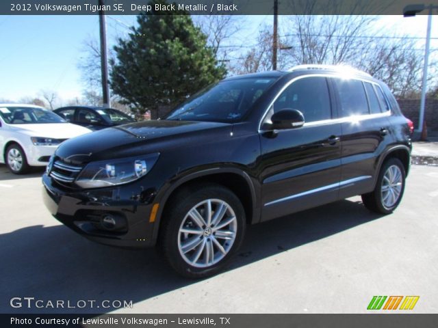 2012 Volkswagen Tiguan SE in Deep Black Metallic