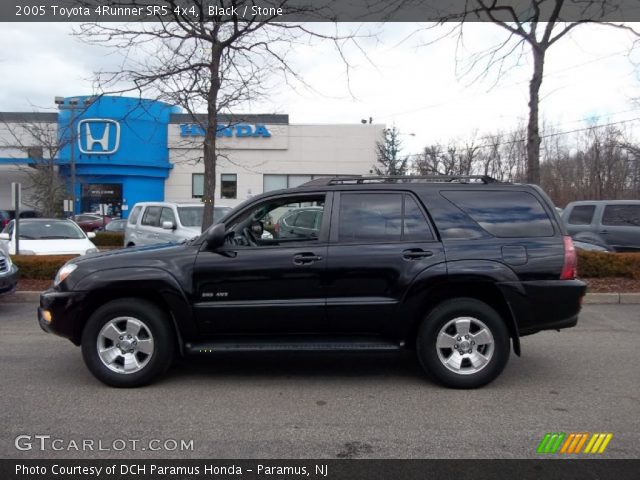 2005 Toyota 4Runner SR5 4x4 in Black