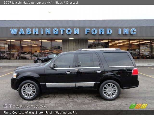 2007 Lincoln Navigator Luxury 4x4 in Black
