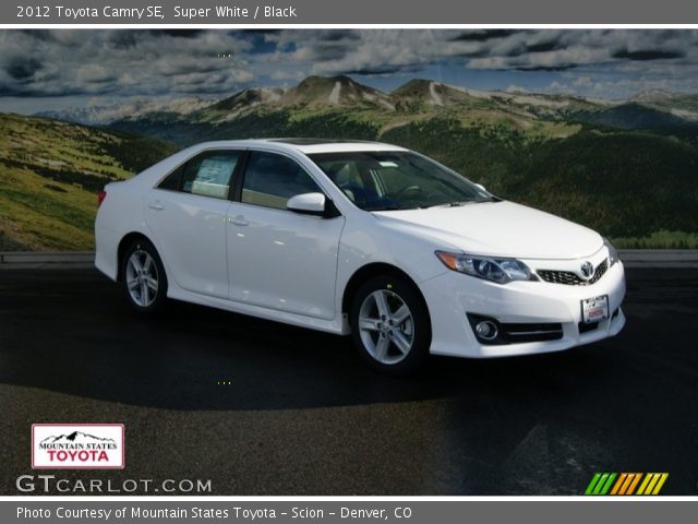 2012 Toyota Camry SE in Super White