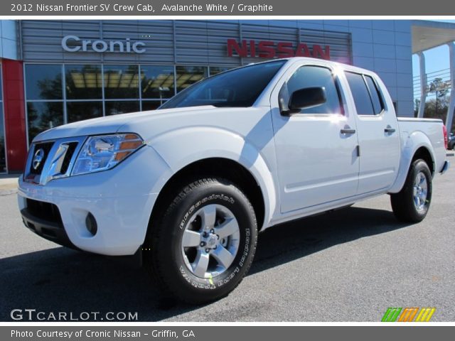 2012 Nissan Frontier SV Crew Cab in Avalanche White