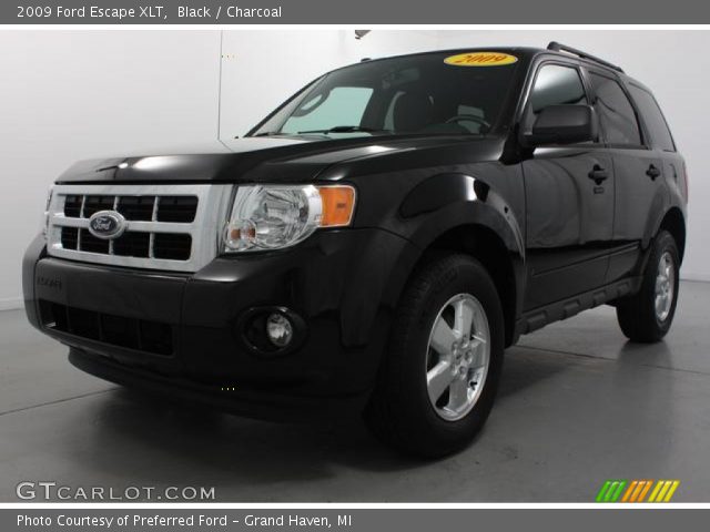 2009 Ford Escape XLT in Black