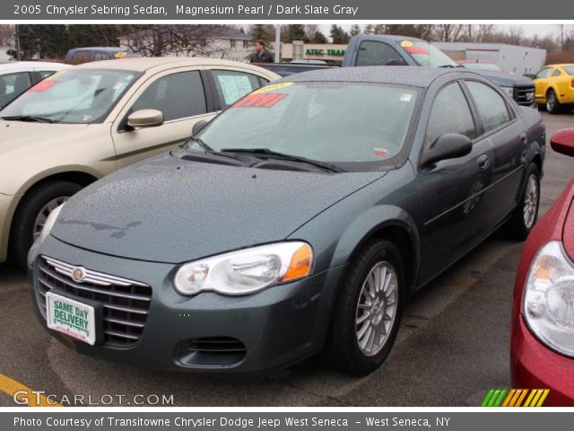 2005 Chrysler Sebring Sedan in Magnesium Pearl