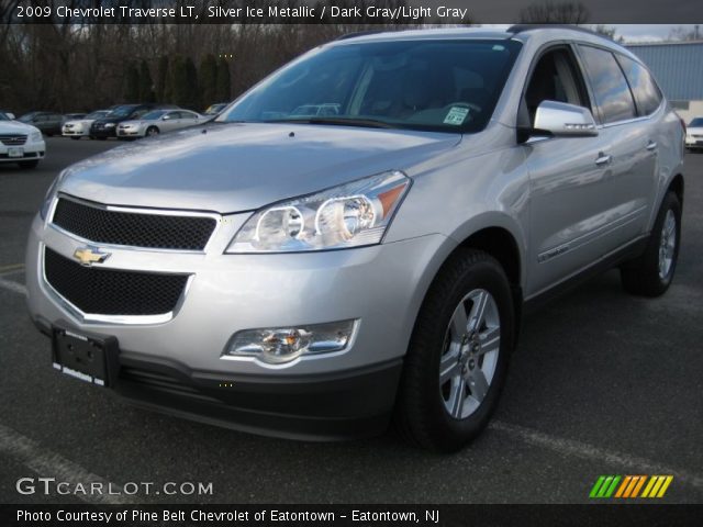 2009 Chevrolet Traverse LT in Silver Ice Metallic