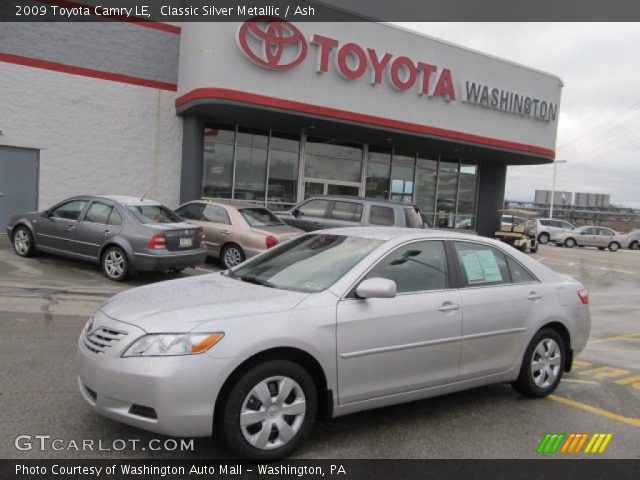 2009 Toyota Camry LE in Classic Silver Metallic