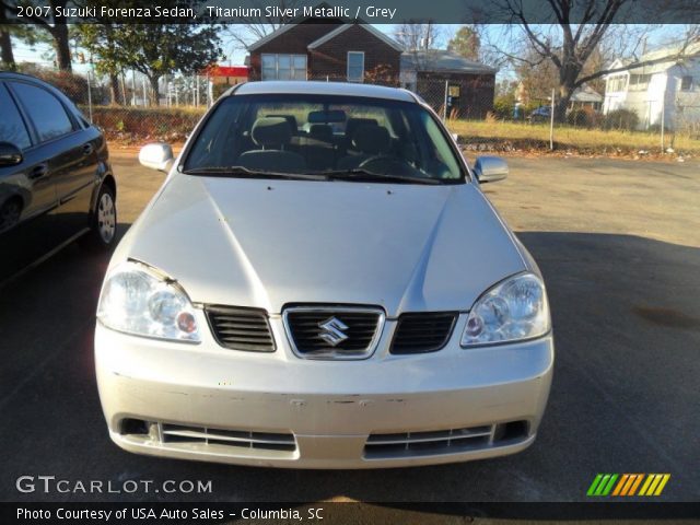 2007 Suzuki Forenza Sedan in Titanium Silver Metallic
