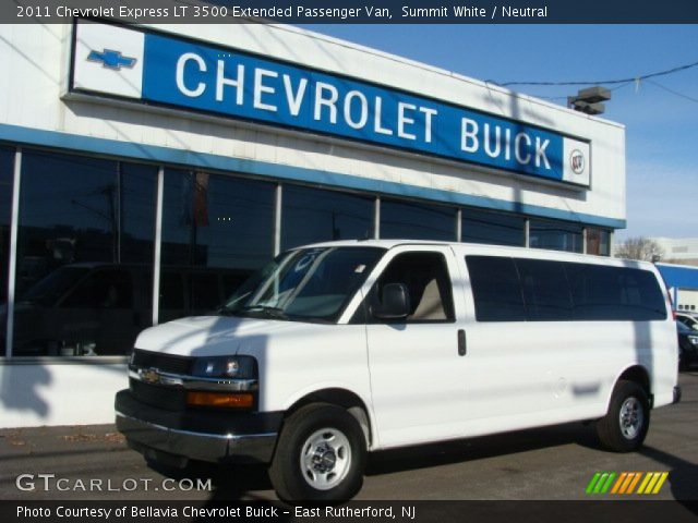 2011 Chevrolet Express LT 3500 Extended Passenger Van in Summit White