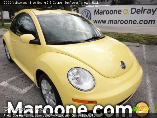 2009 Volkswagen New Beetle 2.5 Coupe in Sunflower Yellow