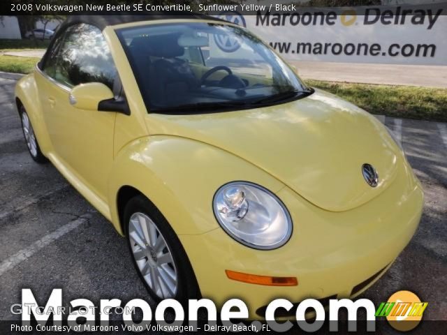 2008 Volkswagen New Beetle SE Convertible in Sunflower Yellow