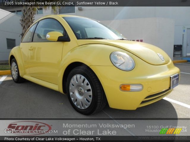 2005 Volkswagen New Beetle GL Coupe in Sunflower Yellow