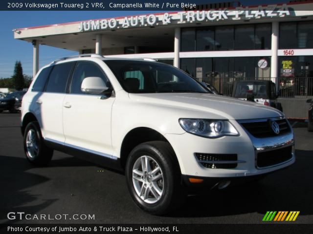 2009 Volkswagen Touareg 2 VR6 in Campanella White