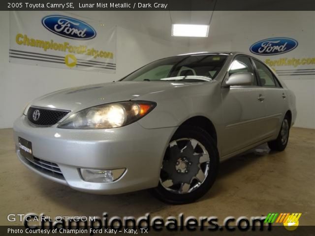 2005 Toyota Camry SE in Lunar Mist Metallic