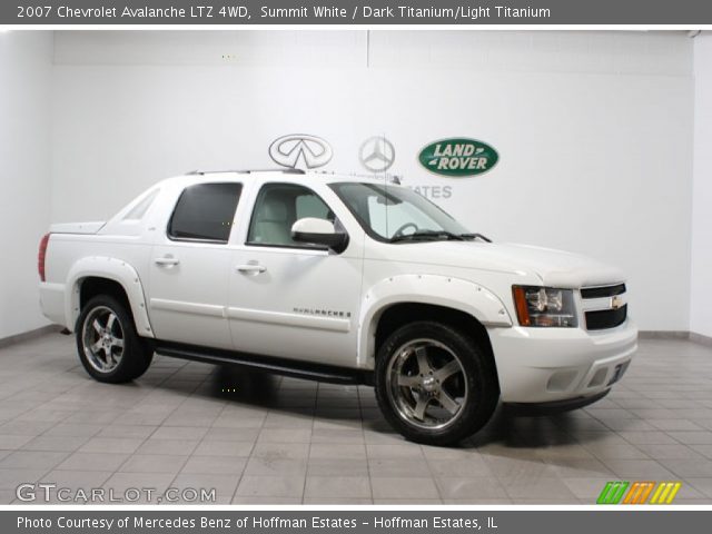 2007 Chevrolet Avalanche LTZ 4WD in Summit White