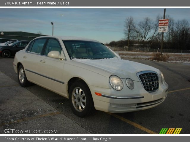 2004 Kia Amanti  in Pearl White