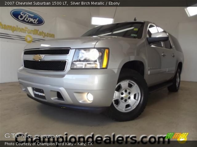 2007 Chevrolet Suburban 1500 LT in Silver Birch Metallic
