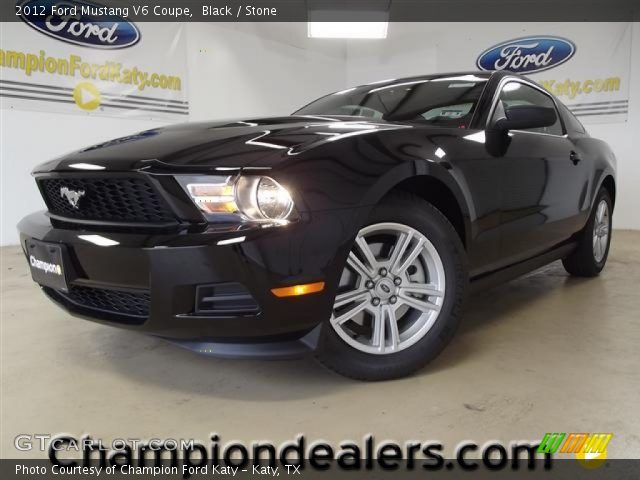2012 Ford Mustang V6 Coupe in Black