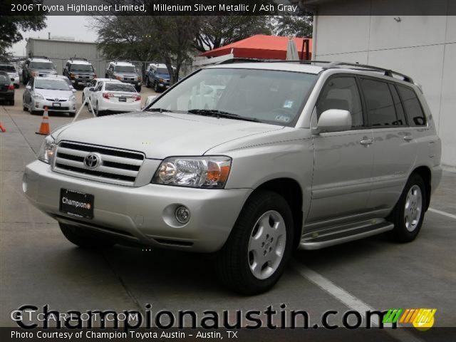 2006 Toyota Highlander Limited in Millenium Silver Metallic