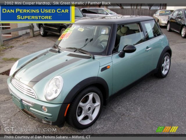 2002 Mini Cooper Hardtop in Silk Green Metallic