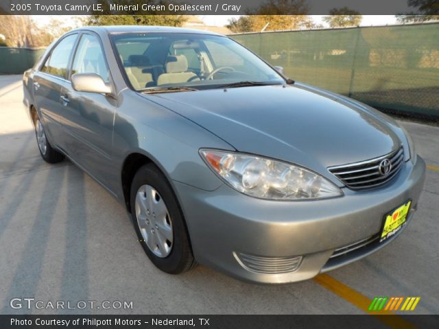 2005 Toyota Camry LE in Mineral Green Opalescent