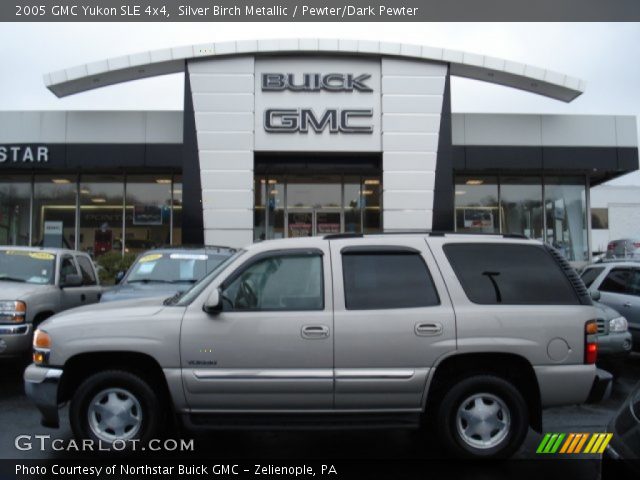 2005 GMC Yukon SLE 4x4 in Silver Birch Metallic