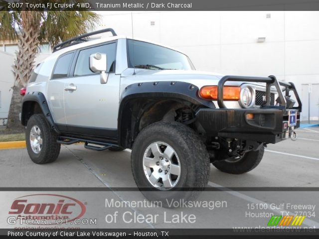 2007 Toyota FJ Cruiser 4WD in Titanium Metallic