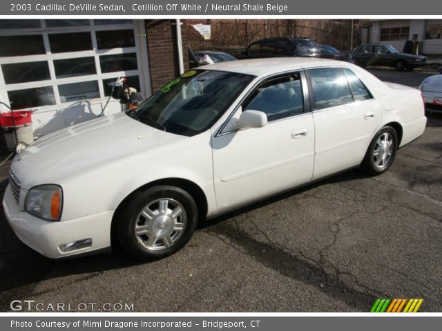 2003 Cadillac DeVille Sedan in Cotillion Off White