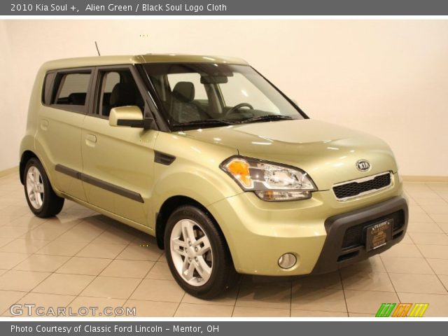 2010 Kia Soul + in Alien Green