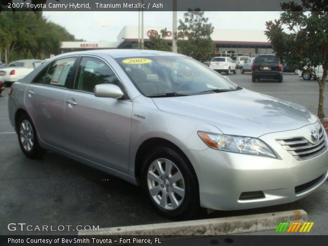 2007 Toyota Camry Hybrid in Titanium Metallic