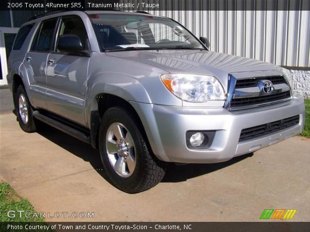2006 Toyota 4Runner SR5 in Titanium Metallic