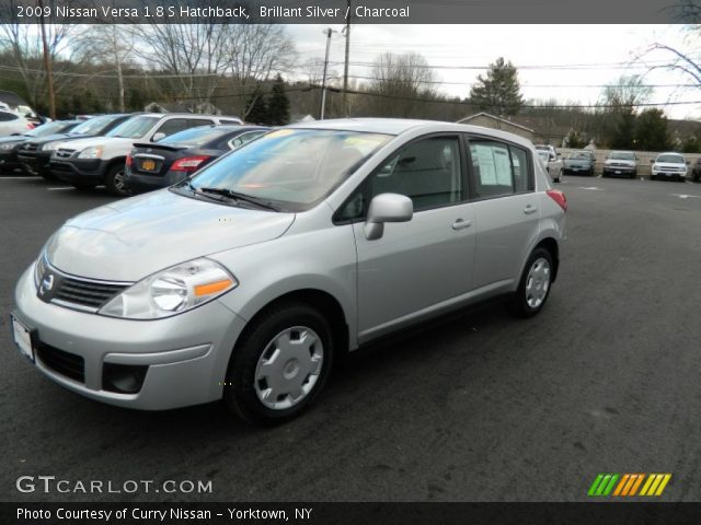 2009 Nissan Versa 1.8 S Hatchback in Brillant Silver